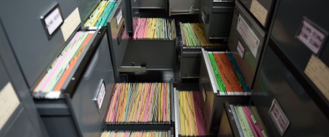 file folders representing document retention 